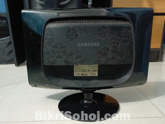 SAMSUNG 933SNPLUS Monitor